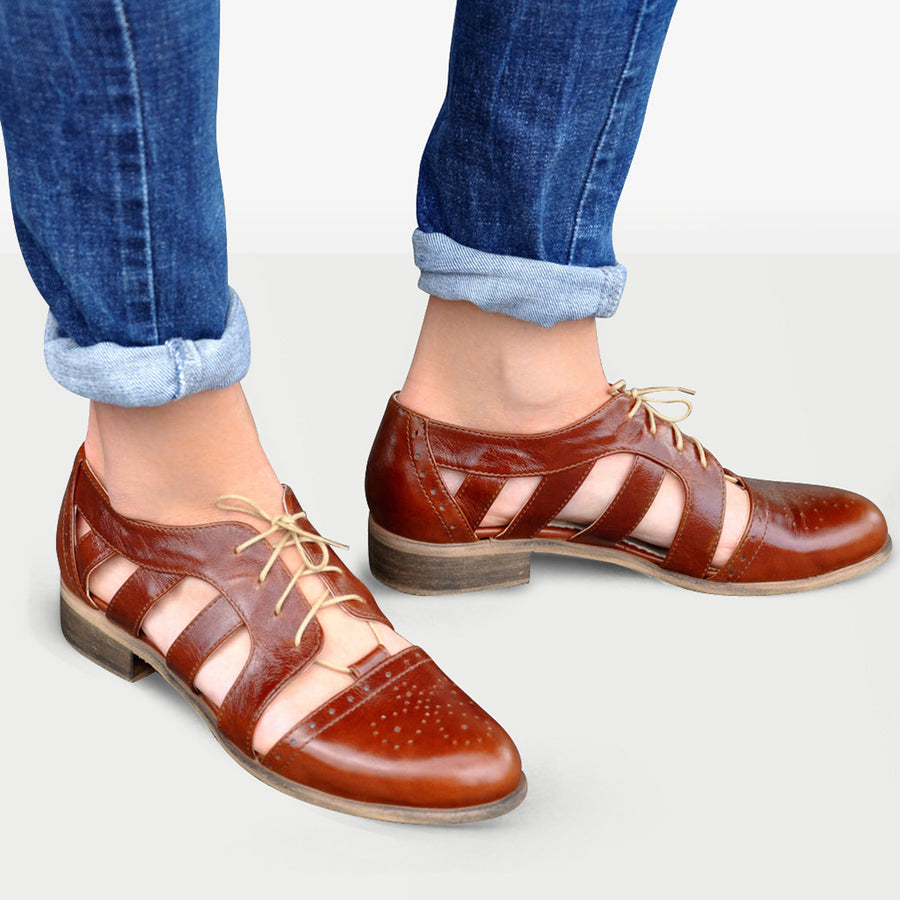 Cut Out Low Heel Oxford Shoes 