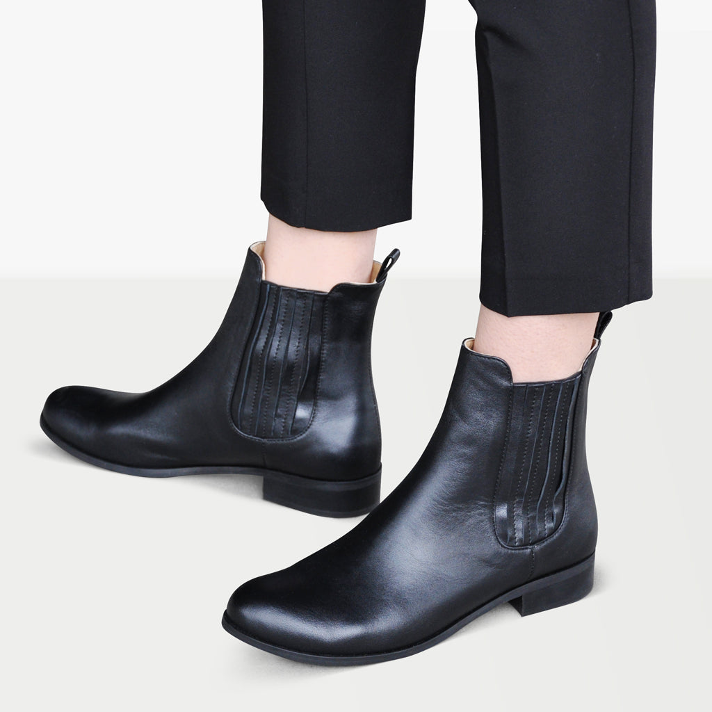 Black boots | Handmade by Women Julia Bo - Julia Bo - Women's Oxfords