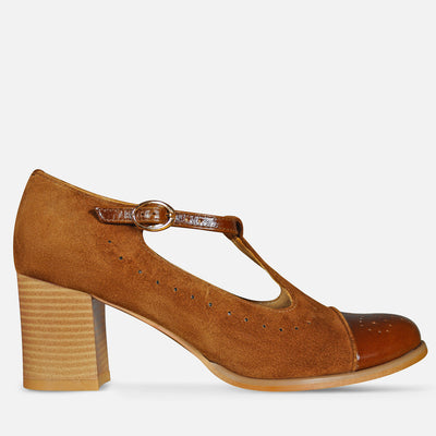 mary jane pumps with chunky heel by Julia Bo